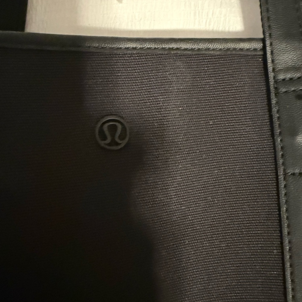 Black Tote Lululemon tote bag, barely worn! - Picture 2 of 2